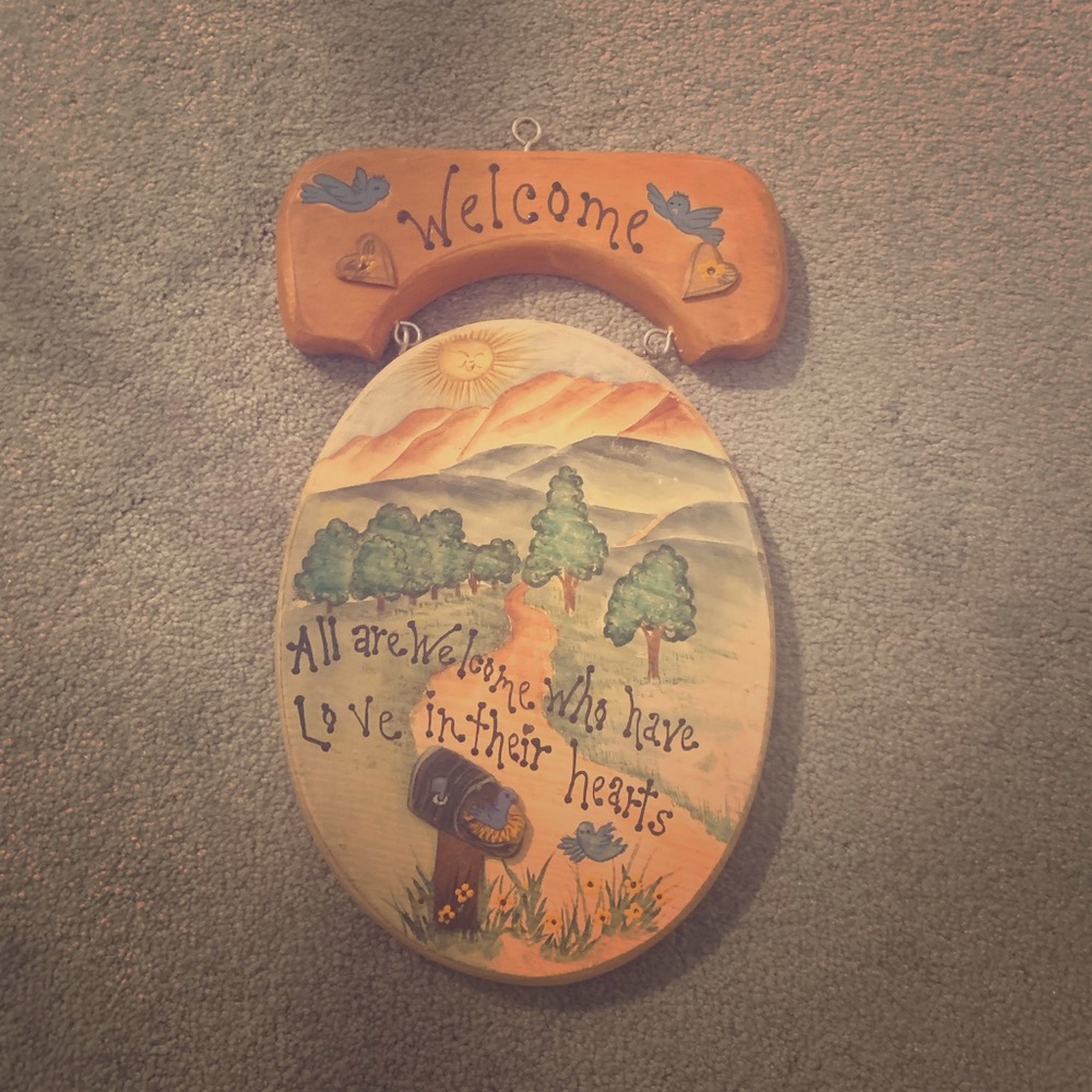 Wooden welcome sign